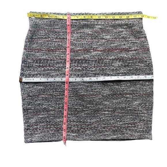 VINTAGE bodycon mini skirt stretchy boucle black red white tweed size L - Picture 5 of 7